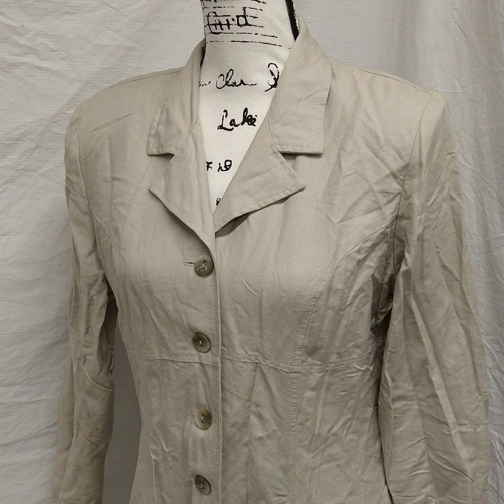 Taupe color blazer - Picture 4 of 15
